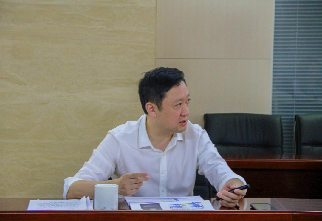 杜巖岫同志參加支部活動(dòng)，為黨員講授黨課